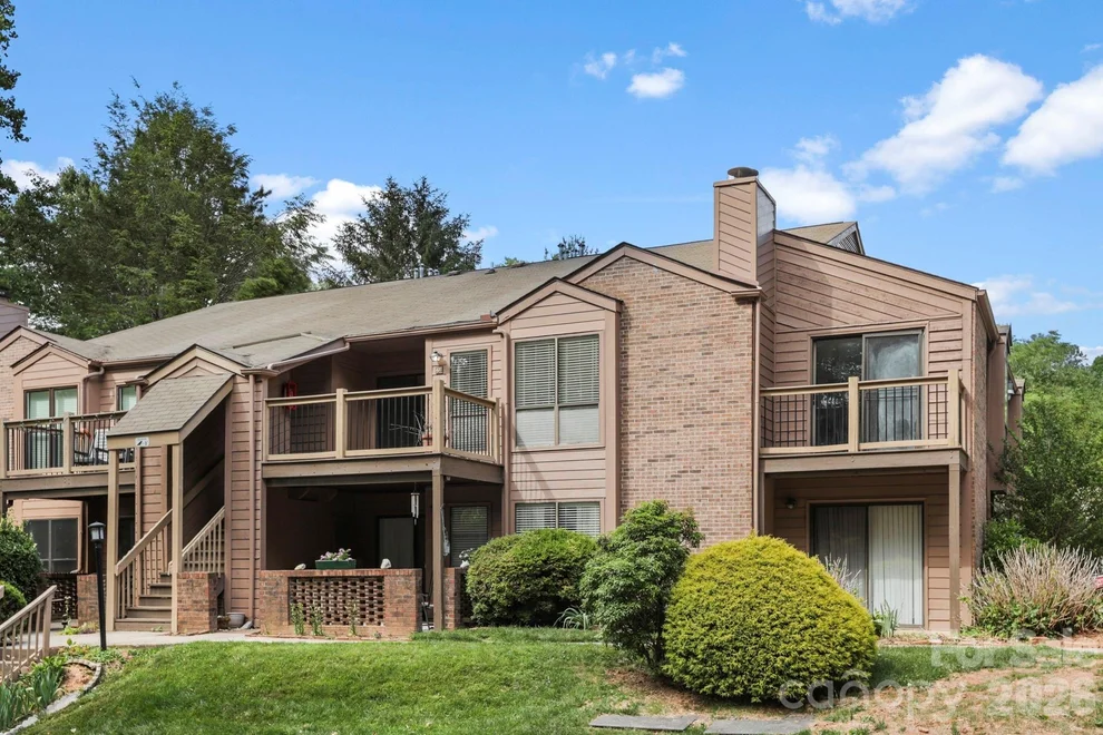 Unit for sale at 48 Ravencroft Lane, Asheville, NC 28803