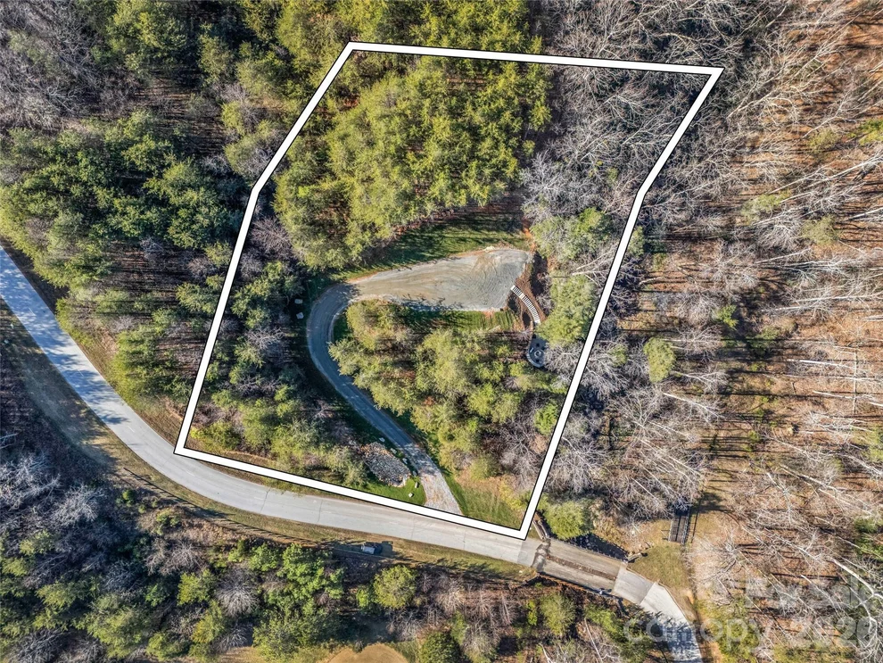 Unit for sale at 61 Deep Gap Farm Road E, Mill Spring, NC 28756