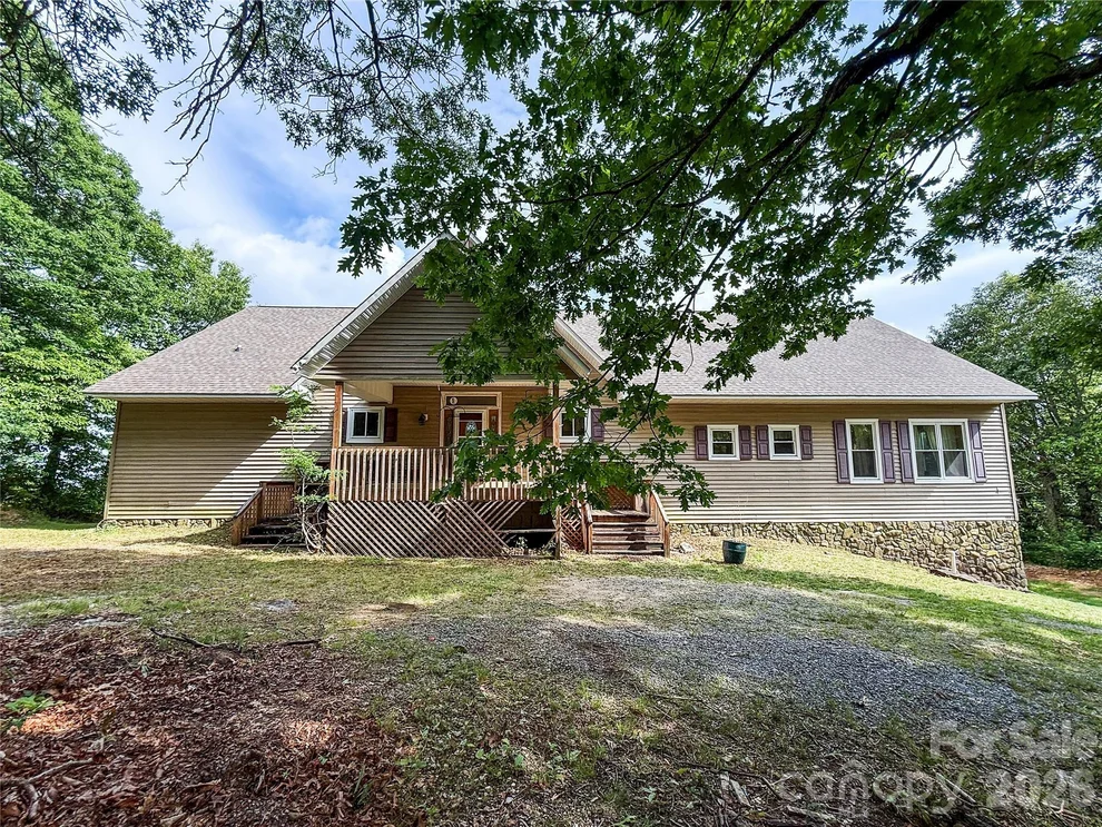 Unit for sale at 386 Arrowhead Trail, Columbus, NC 28722