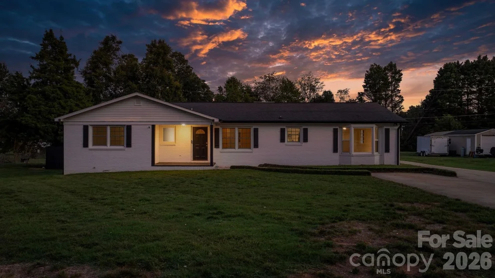 Unit for sale at 5795 Valley Field Road, Hickory, NC 28602