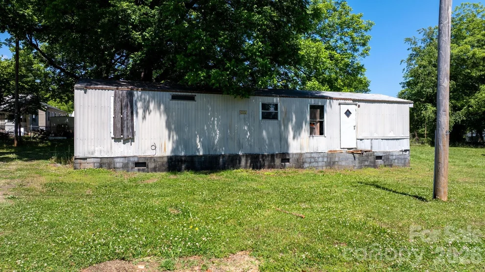 Unit for sale at 112 E 13th Street, Newton, NC 28658