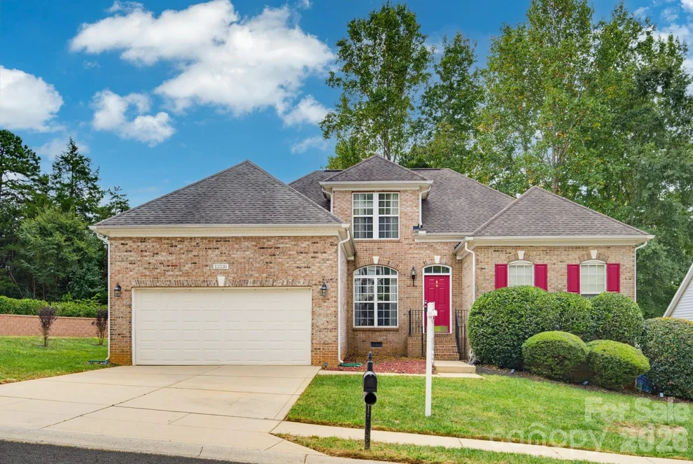Unit for sale at 13330 Edgetree Drive, Pineville, NC 28134