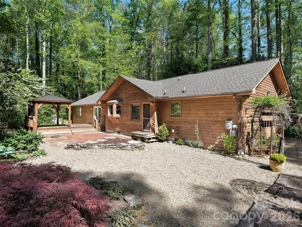 Unit for sale at 30 Kanuga Heights Lane, Hendersonville, NC 28739