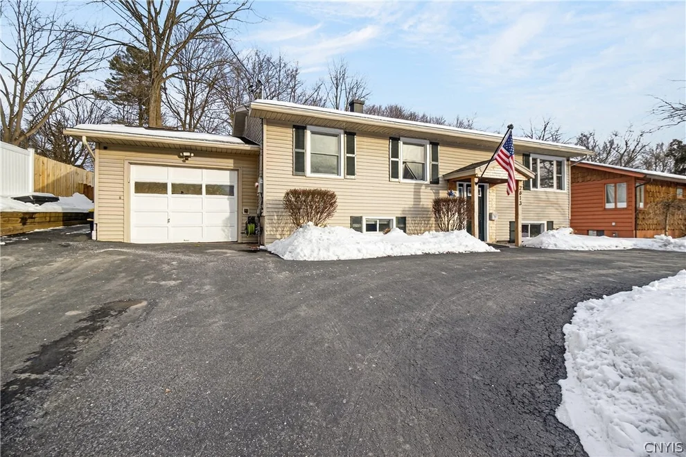 Unit for sale at 2813 Oneida Street, Utica, NY 13501