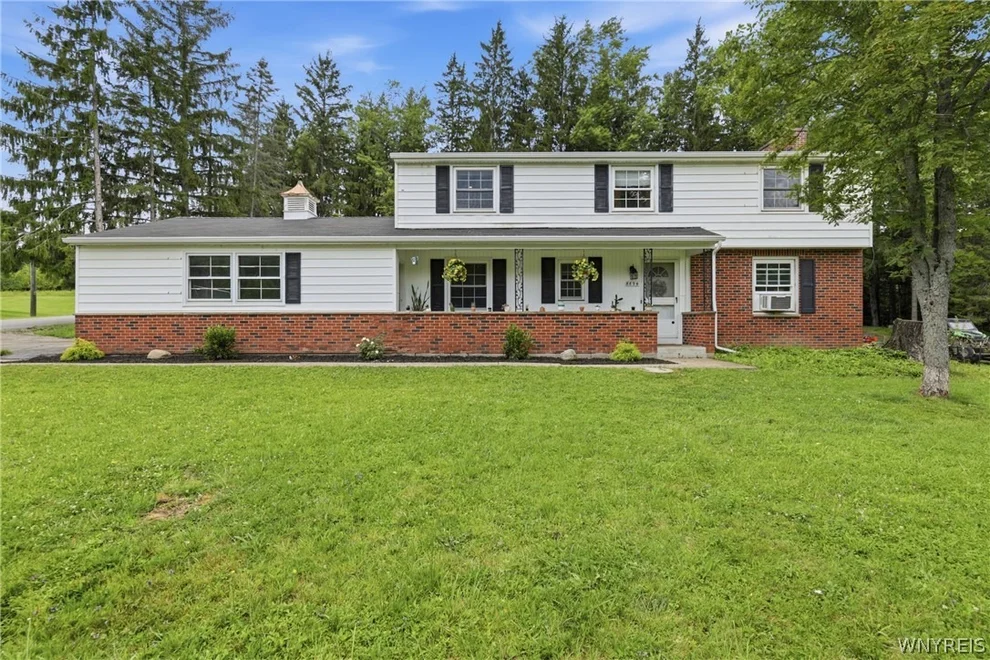 Unit for sale at 8894 Woodview Drive, Colden, NY 14033