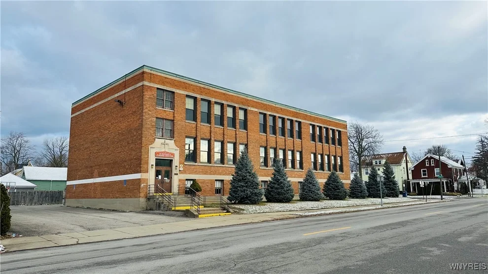 Unit for sale at 1018 College Avenue, Niagara Falls, NY 14305