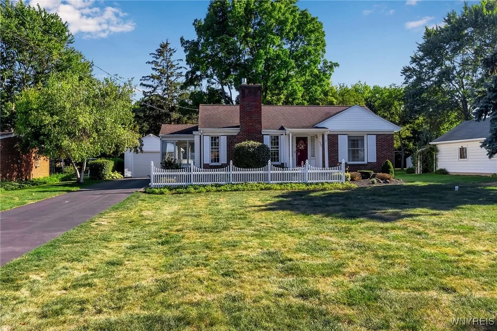 Unit for sale at 662 Cayuga Drive, Lewiston, NY 14092