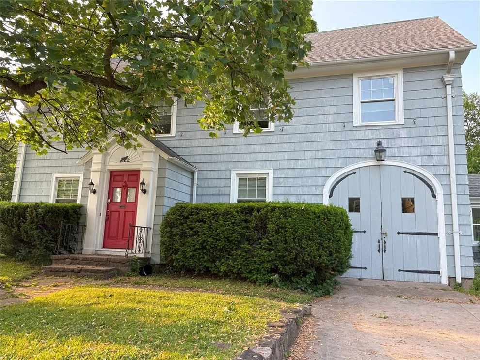 Unit for sale at 12 Arvine Hts, Rochester, NY 14611