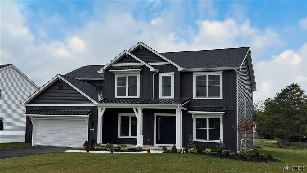 Unit for sale at 130 Sandywood Circle, Grand Island, NY 14072