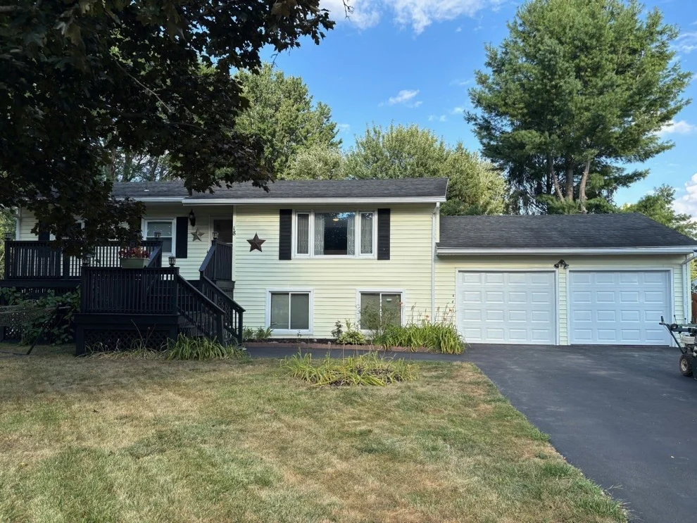 Unit for sale at 18 W Canon Drive, Chili, NY 14624