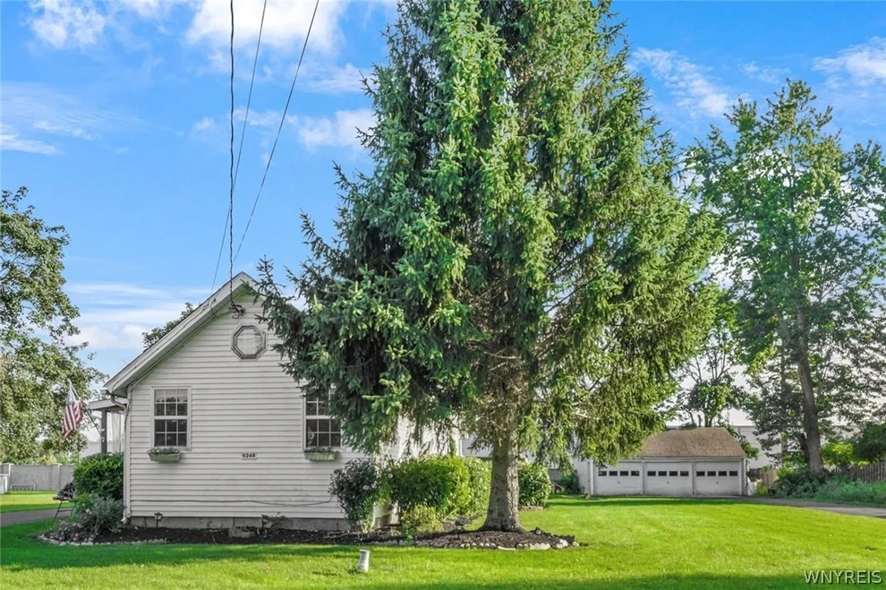 Unit for sale at 6248 Corwin Road, Lockport Town, NY 14094
