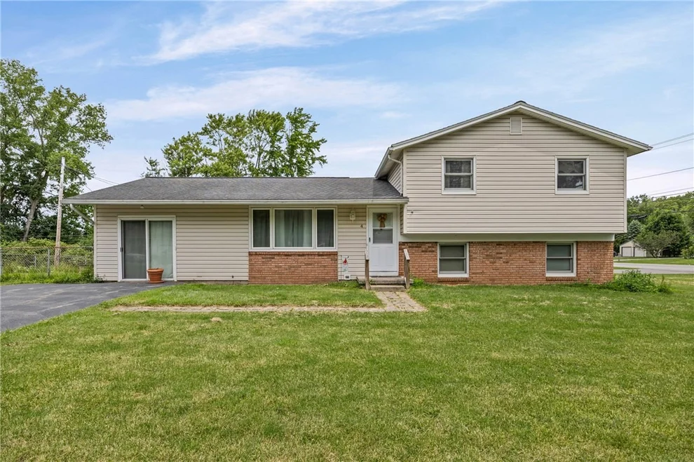 Unit for sale at 4 Mercury Drive, Gates, NY 14624