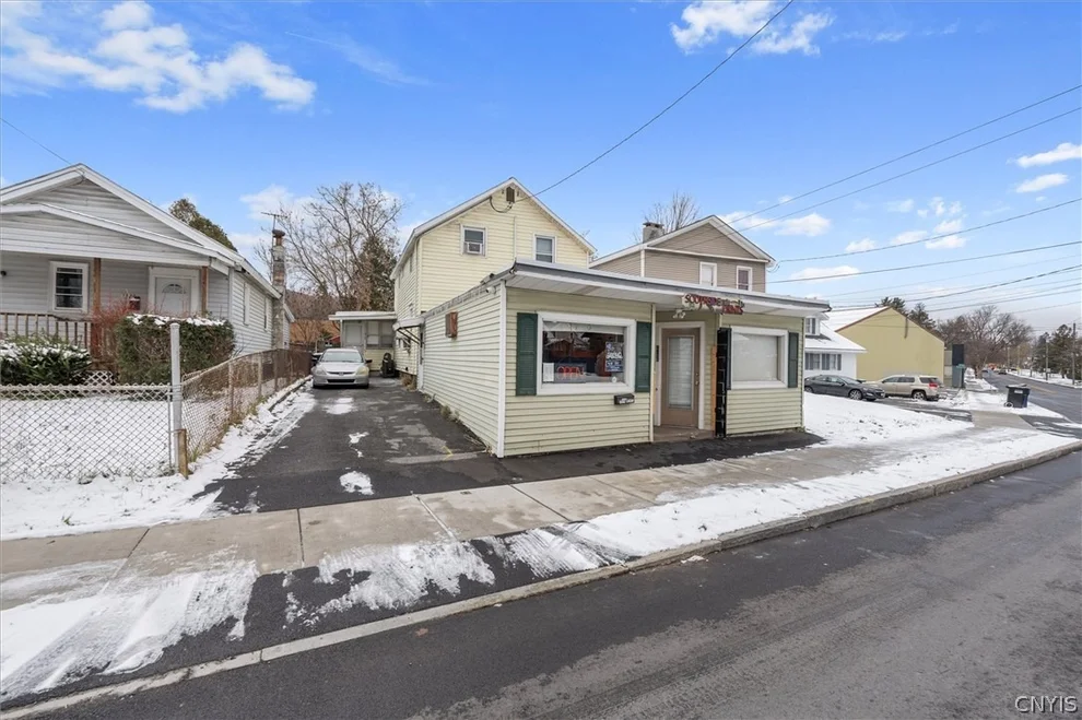 Unit for sale at 1516 Valley Drive, Syracuse, NY 13207