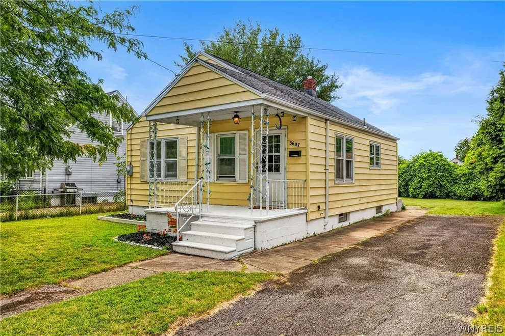 Unit for sale at 3607 Ferry Avenue, Niagara Falls, NY 14301