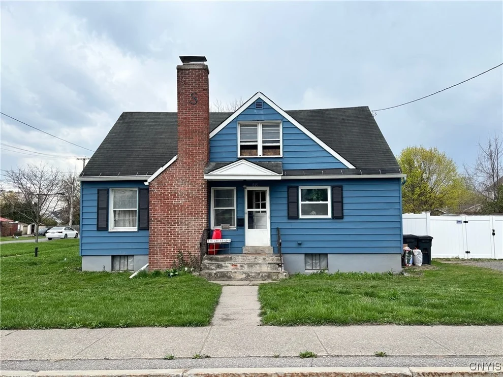 Unit for sale at 815 Kinne Street, DeWitt, NY 13057