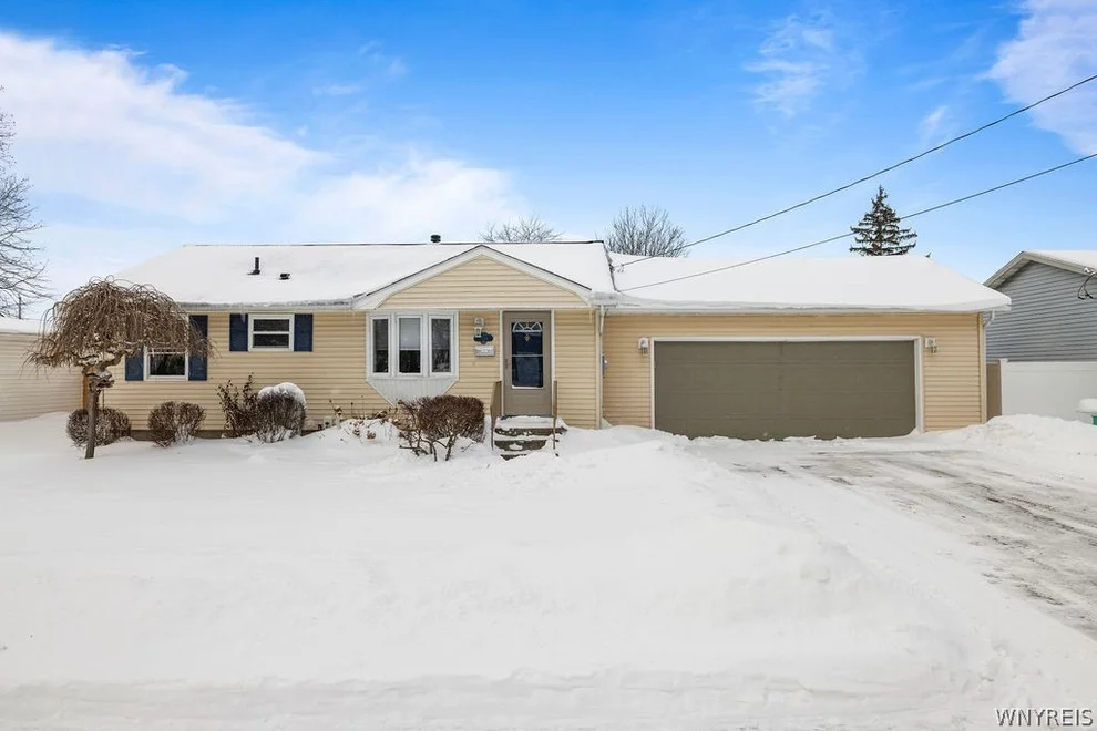 Unit for sale at 1358 Caravelle Drive, Niagara Falls, NY 14304