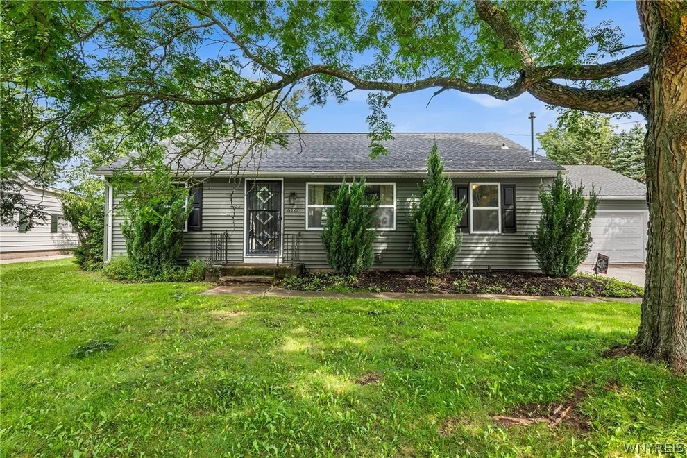 Unit for sale at 6327 Dorchester Road, Lockport Town, NY 14094