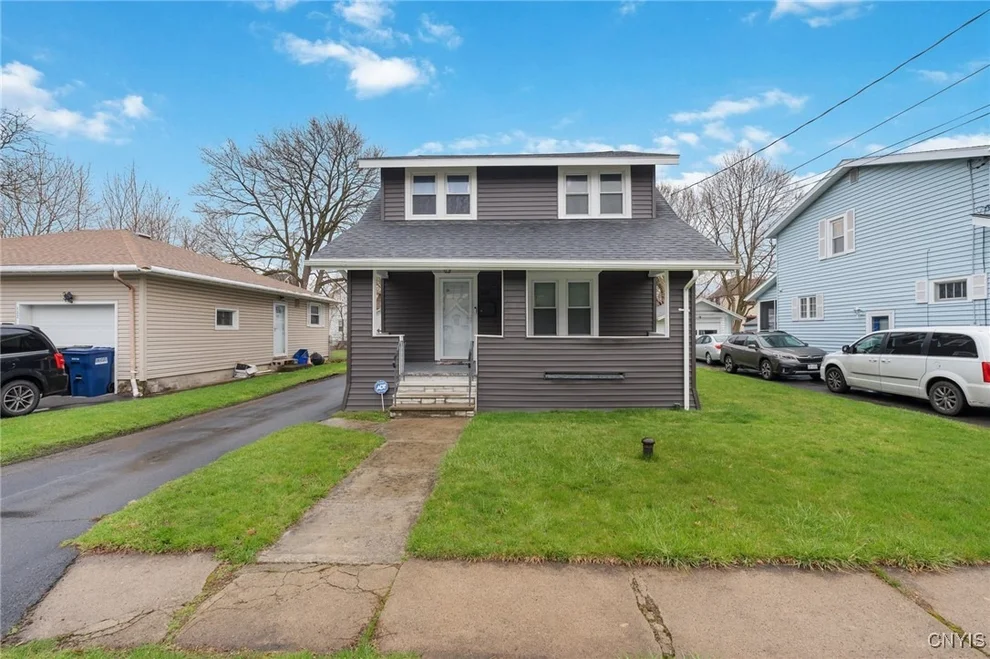 Unit for sale at 128 W Warrington Road, Syracuse, NY 13205
