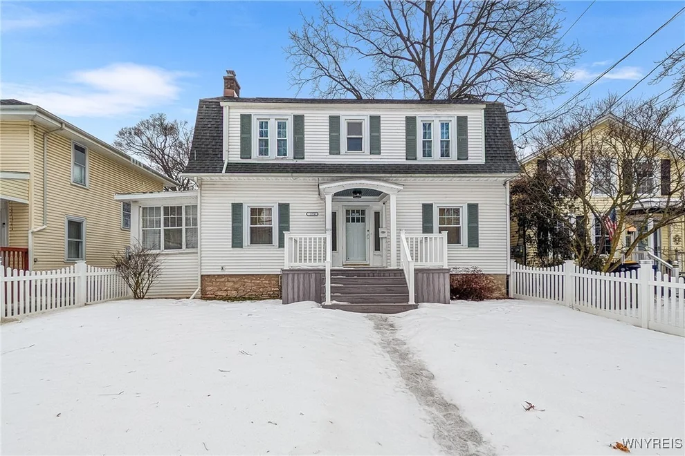 Unit for sale at 394 High Street, Lockport-City, NY 14094