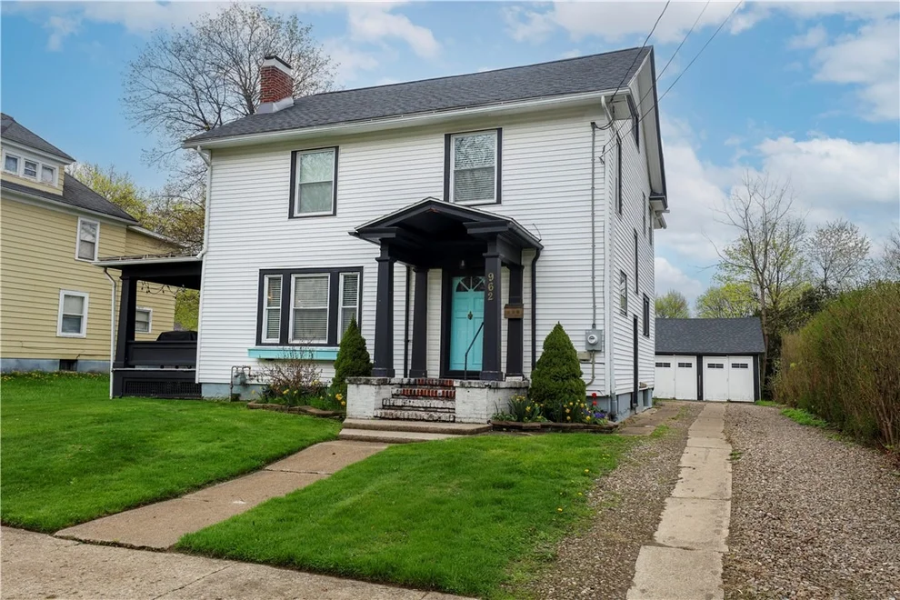 Unit for sale at 962 Lincoln Street, Elmira City, NY 14901