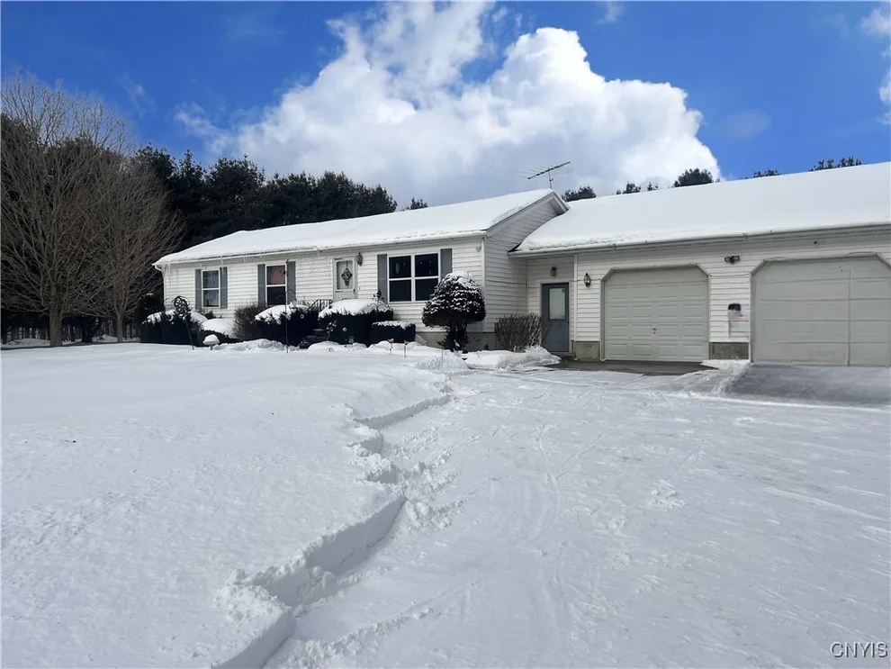 Unit for sale at 252 Wilcox Road, Granby, NY 13069
