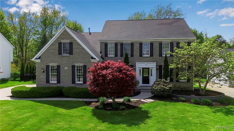 Unit for sale at 5545 Marthas Vineyard, Clarence, NY 14032