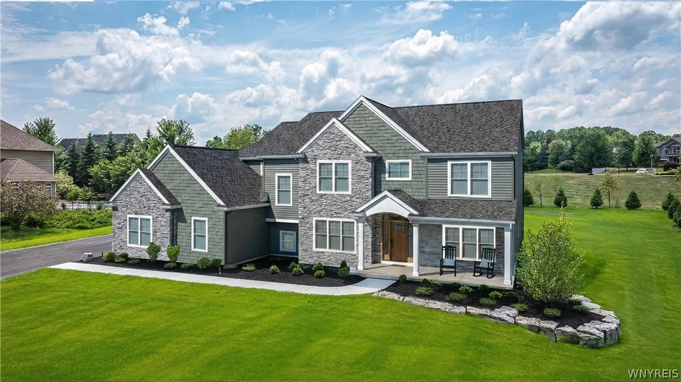 Unit for sale at 19 Kestrel Court, Orchard Park, NY 14127
