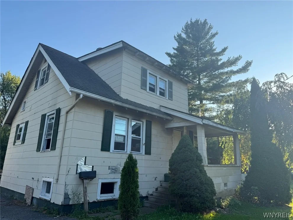 Unit for sale at 8623 Lindbergh Avenue, Niagara Falls, NY 14304