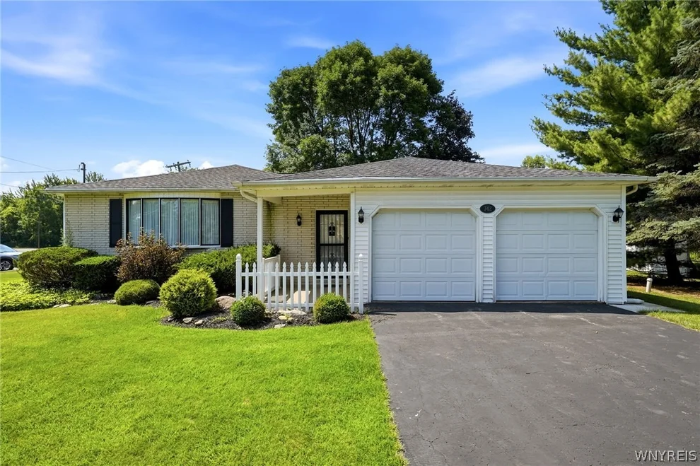 Unit for sale at 742 Scovell Drive, Lewiston, NY 14092