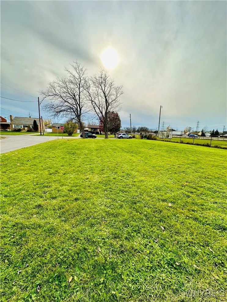 Unit for sale at 274 Cherokee Drive, Cheektowaga, NY 14225