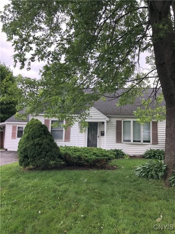 Unit for sale at 302 Hyland Drive, Salina, NY 13212