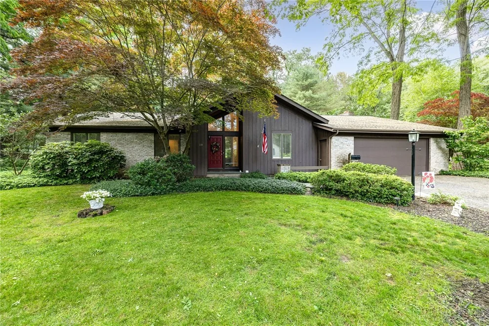 Unit for sale at 10 Barnwood Hts, Pittsford, NY 14534