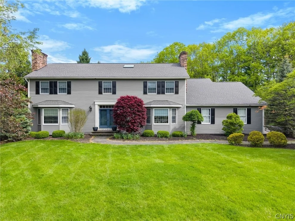 Unit for sale at 8069 Irish Mist Lane, Manlius, NY 13104