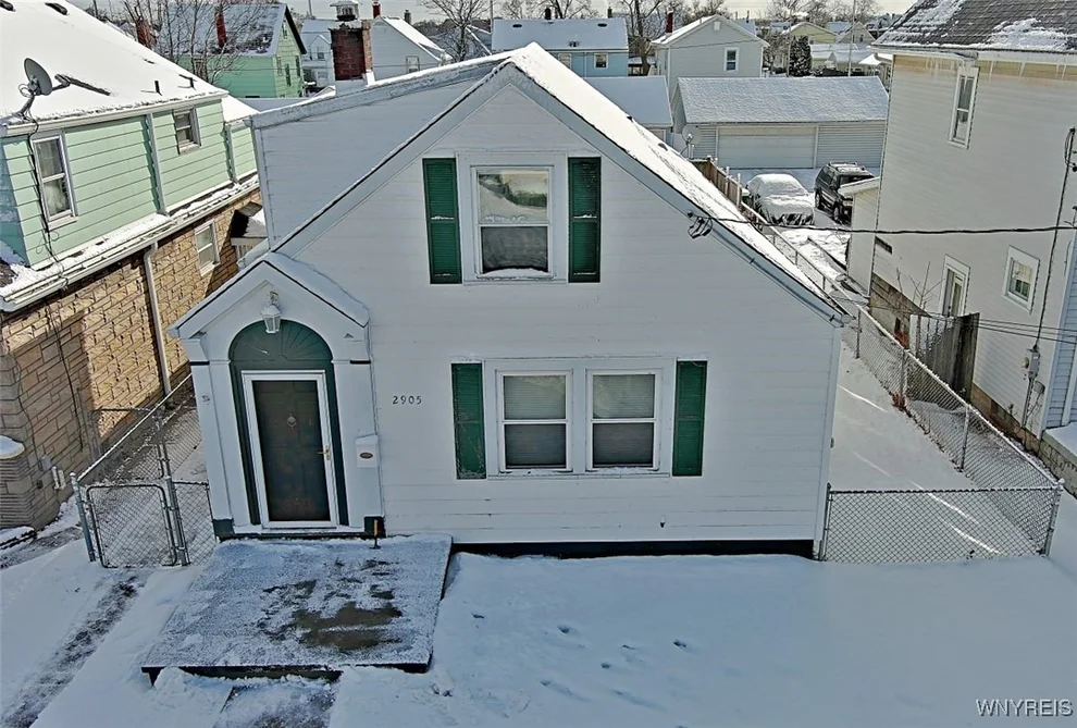 Unit for sale at 2905 Weston Avenue, Niagara Falls, NY 14305