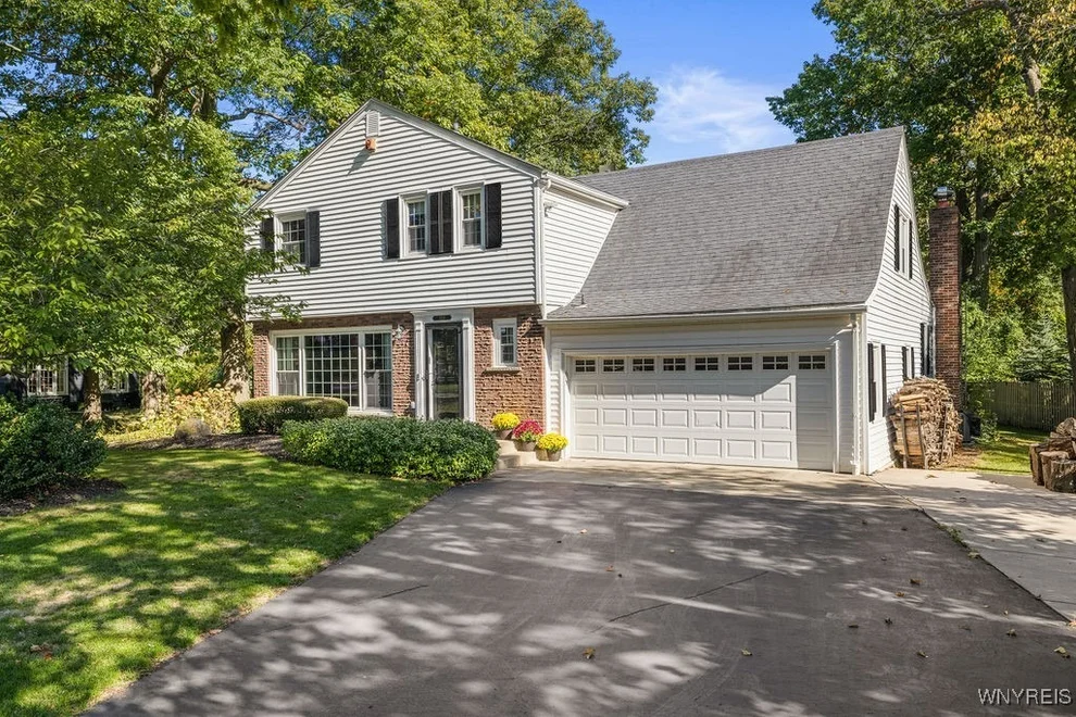 Unit for sale at 5129 Woodland Drive, Lewiston, NY 14092