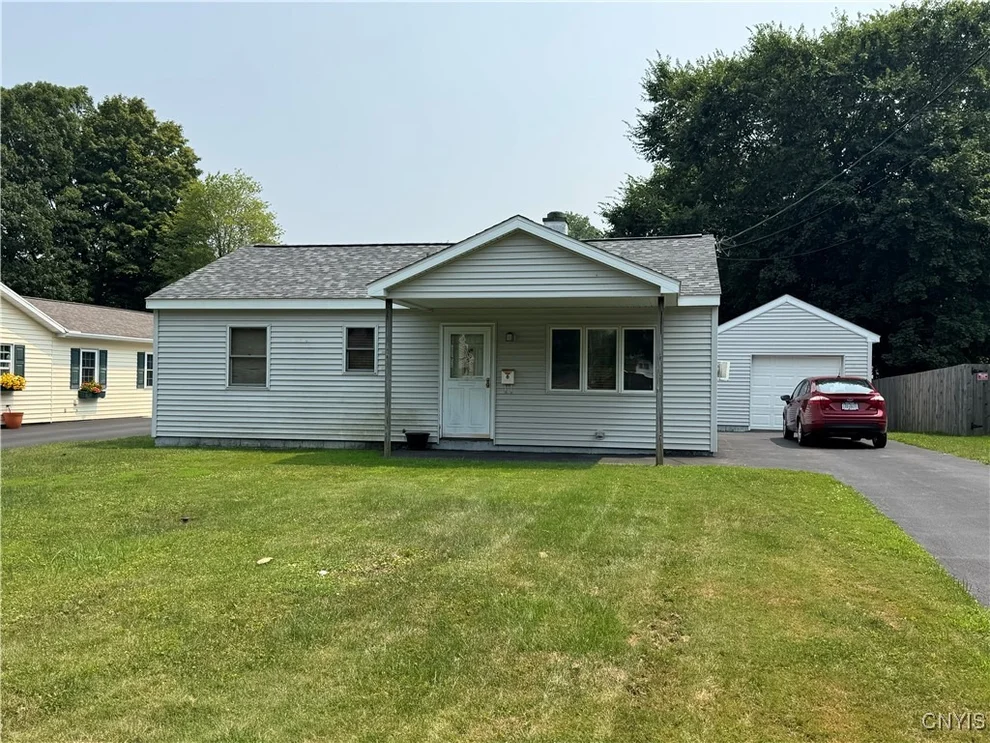 Unit for sale at 6 Pinecrest Road, Whitestown, NY 13492
