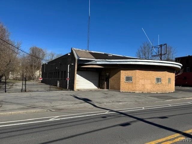Unit for sale at 1543 S Salina Street, Syracuse, NY 13205