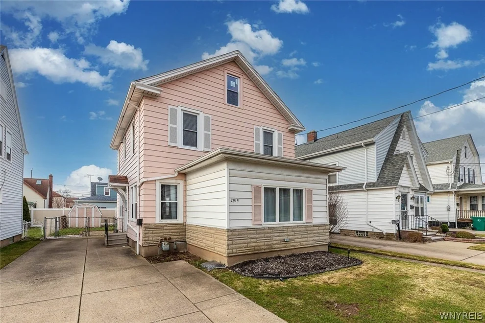 Unit for sale at 2915 Porter Road, Niagara Falls, NY 14305