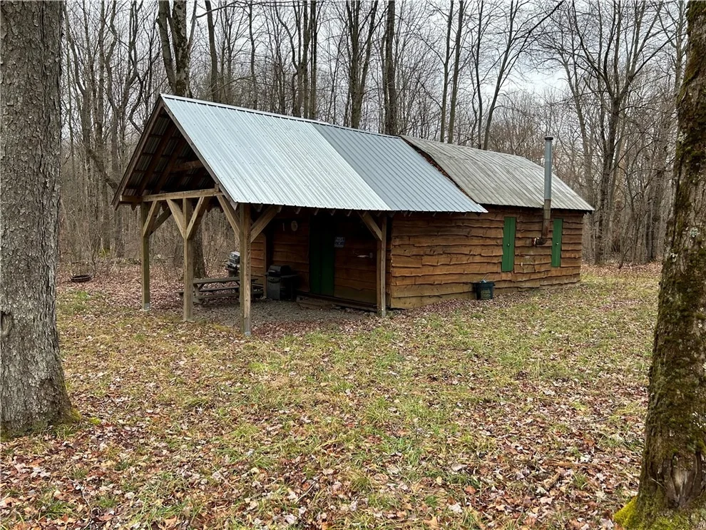 Unit for sale at 161 Cherry Lane, German, NY 13040