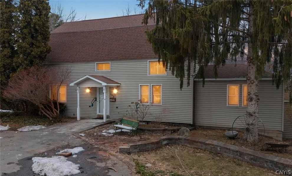 Unit for sale at 102 Meyers Road, Salina, NY 13088