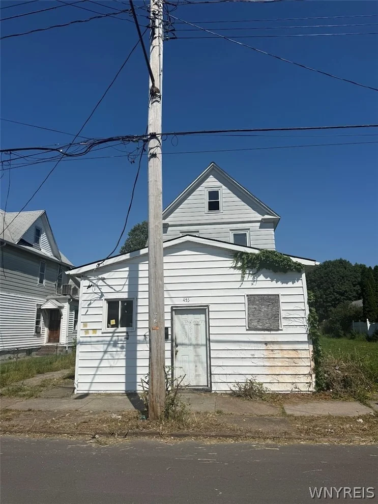 Unit for sale at 455 19th Street, Niagara Falls, NY 14303