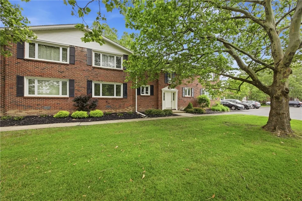 Unit for sale at 1001 Reserve Road, West Seneca, NY 14224