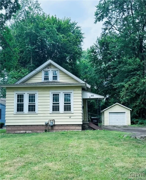 Unit for sale at 221 Campbell Road, Salina, NY 13211
