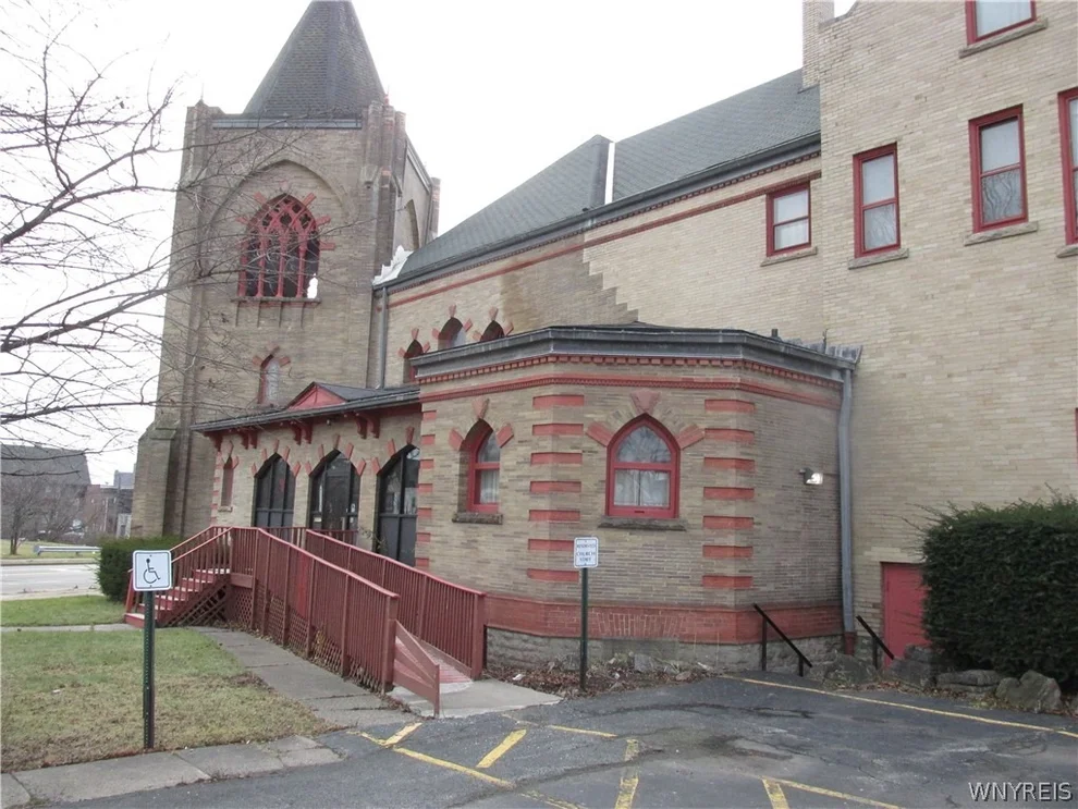 Unit for sale at 554 Main Street, Niagara Falls, NY 14301