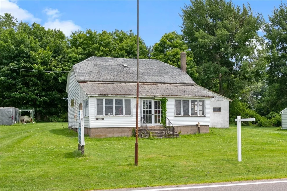 Unit for sale at 6970 Rt-14, Sodus, NY 14551