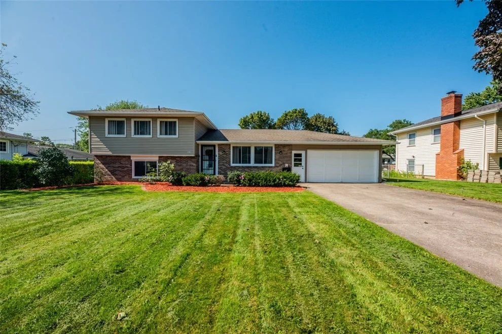 Unit for sale at 585 Meadowbriar Road, Greece, NY 14616