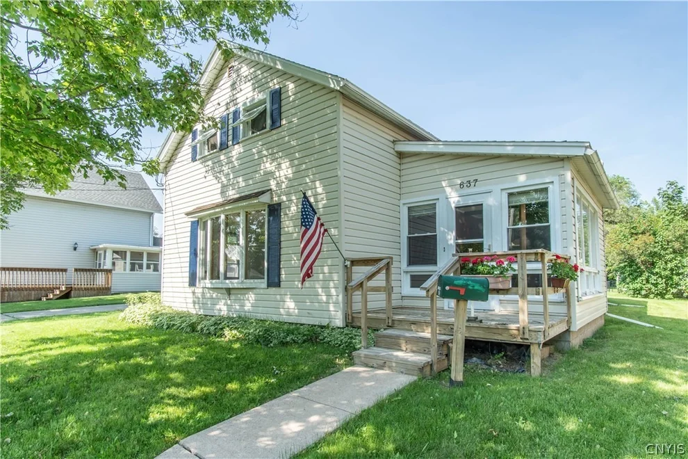 Unit for sale at 637 Theresa Street, Clayton, NY 13624