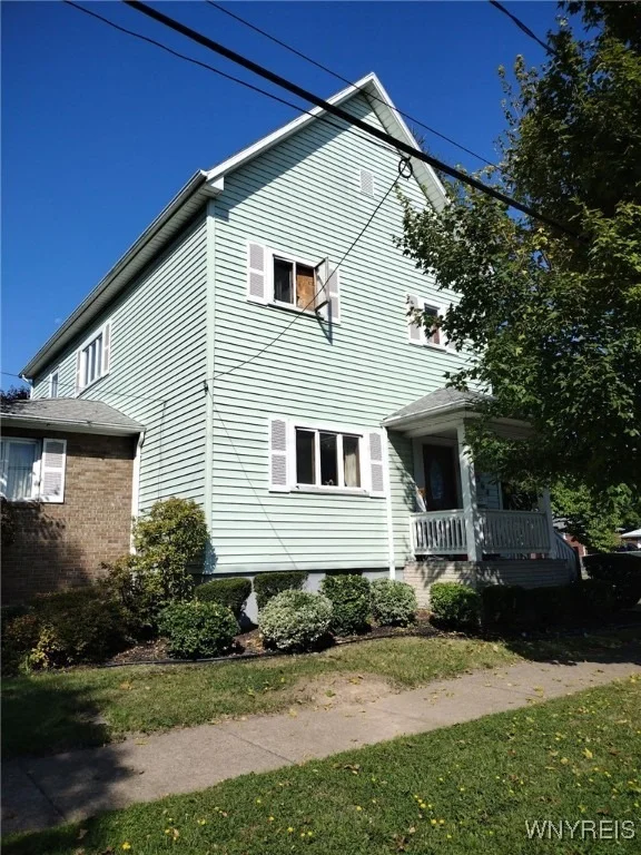 Unit for sale at 564 26th Street, Niagara Falls, NY 14301