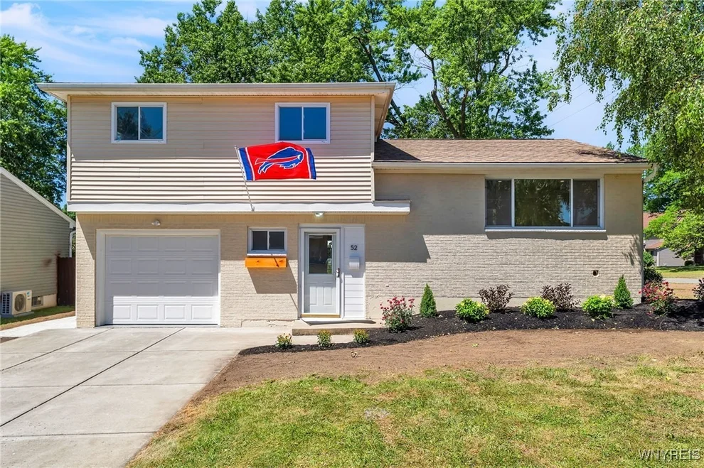 Unit for sale at 52 Anthony Drive, Lancaster, NY 14043