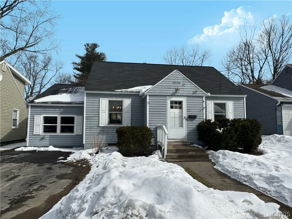Unit for sale at 15 Woodlawn Avenue E, Utica, NY 13501